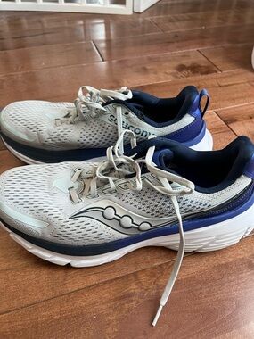 Saucony Mens Guide 17 Running Shoes - Insoles brand new